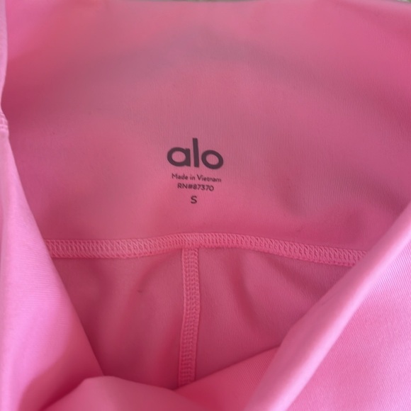 Alo Yoga Cropped Leggings - Picture 2 of 5